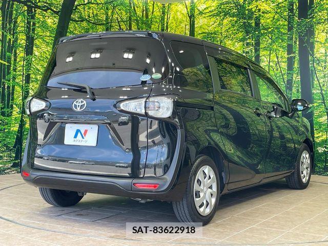 Toyota SIENTA 2017-03 7060709-17