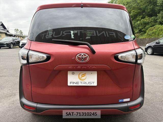 Toyota SIENTA 2016-03 7060705-18