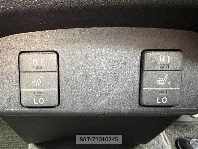 Toyota SIENTA 2016-03 7060705-7