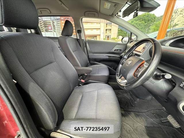 Toyota SIENTA 2018-01 7060712-15
