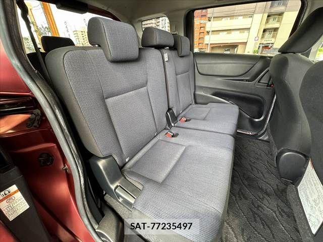 Toyota SIENTA 2018-01 7060712-16
