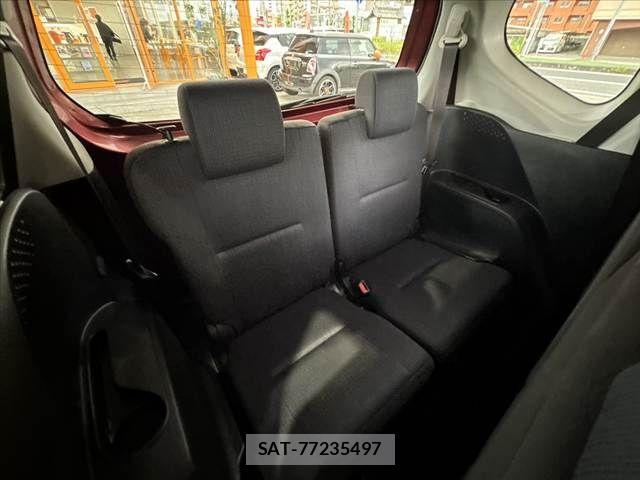 Toyota SIENTA 2018-01 7060712-17