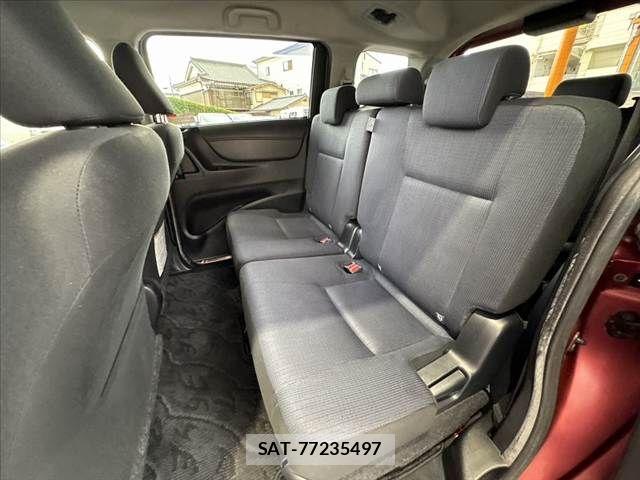 Toyota SIENTA 2018-01 7060712-19