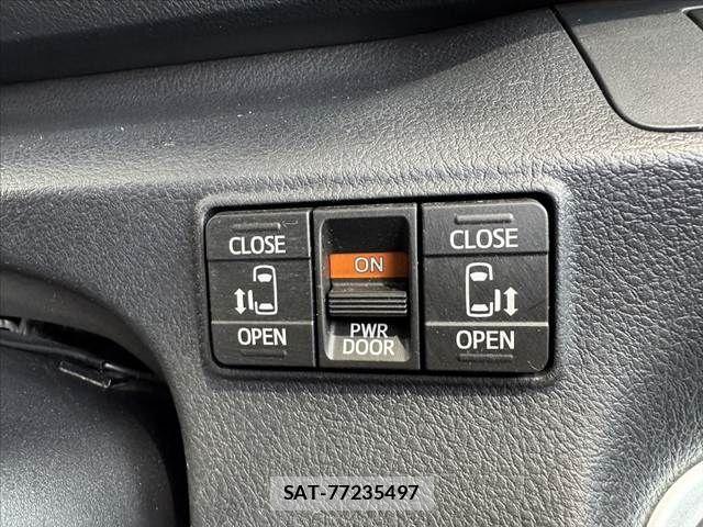 Toyota SIENTA 2018-01 7060712-4