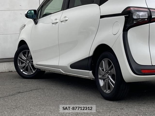 Toyota SIENTA 2017-12 7060707-13