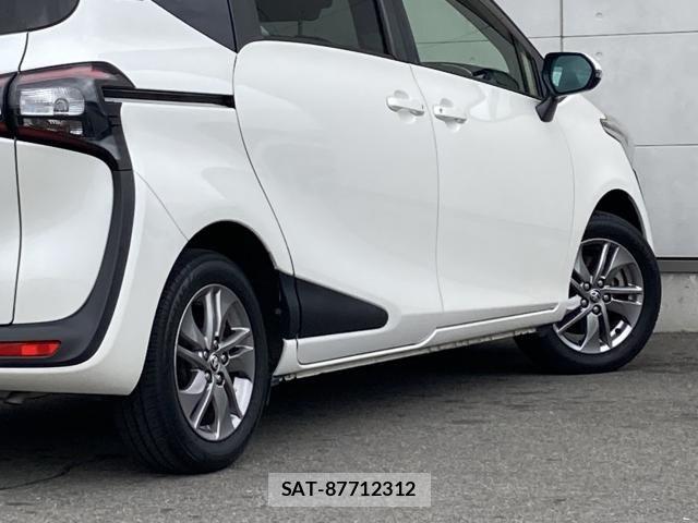 Toyota SIENTA 2017-12 7060707-14