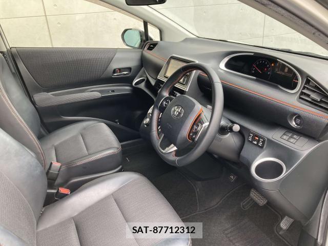 Toyota SIENTA 2017-12 7060707-18