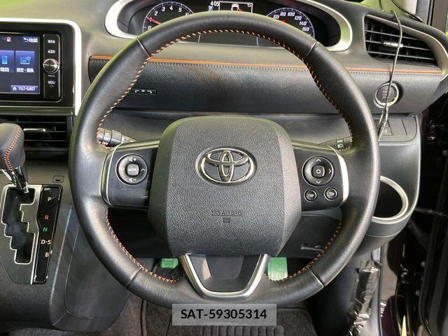 Toyota SIENTA 2017-11 7060708-11