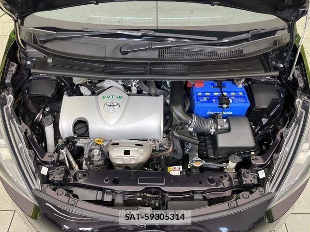 Toyota SIENTA 2017-11 7060708-17