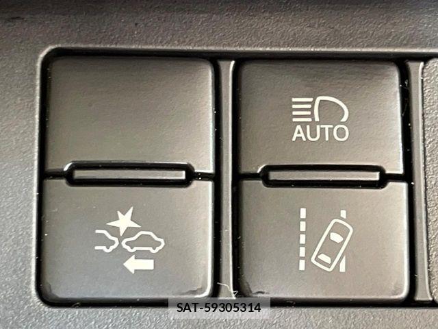 Toyota SIENTA 2017-11 7060708-4