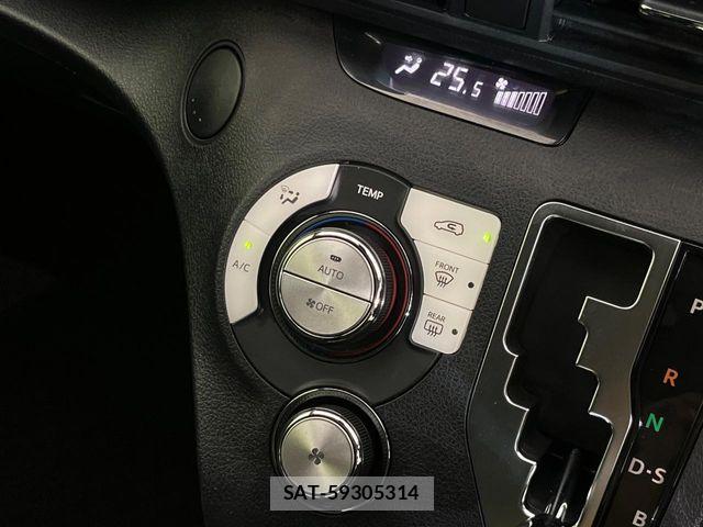 Toyota SIENTA 2017-11 7060708-6