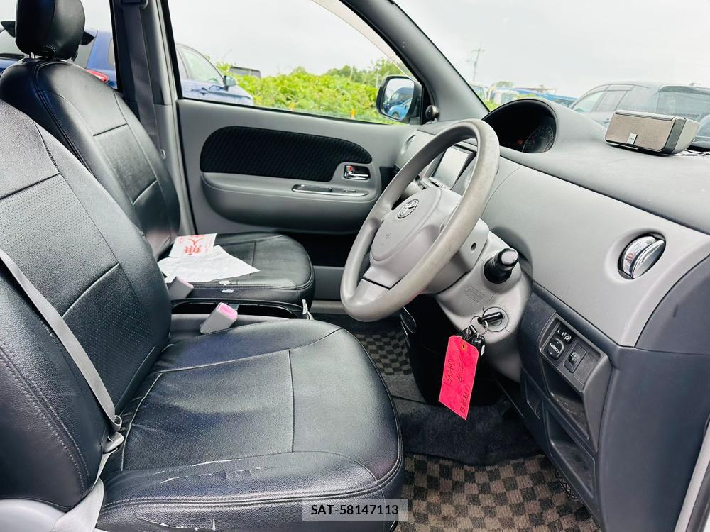 Toyota SIENTA 2007 6804905-11