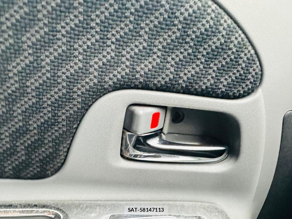 Toyota SIENTA 2007 6804905-22