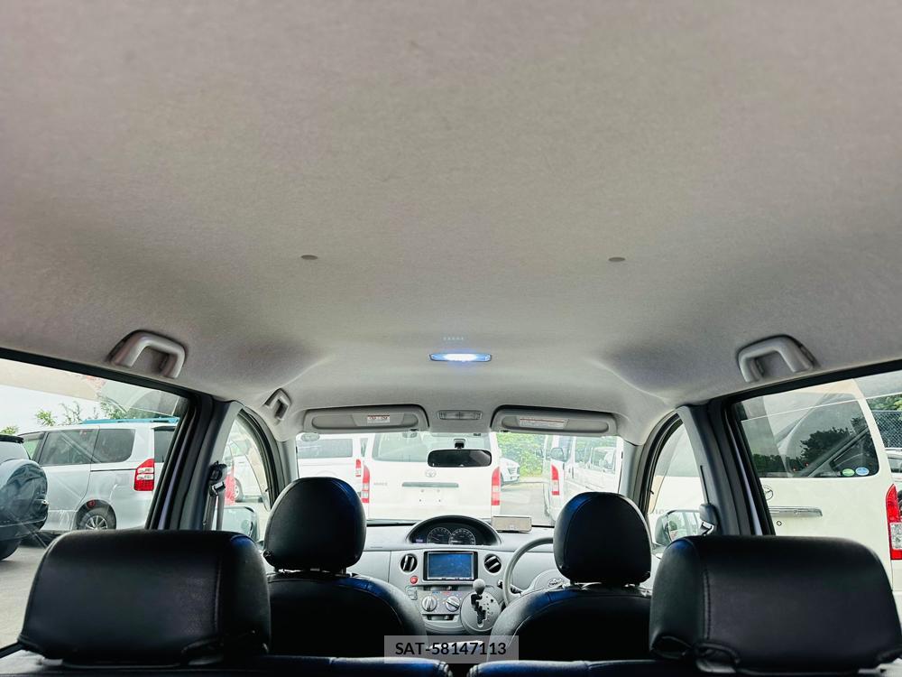 Toyota SIENTA 2007 6804905-24