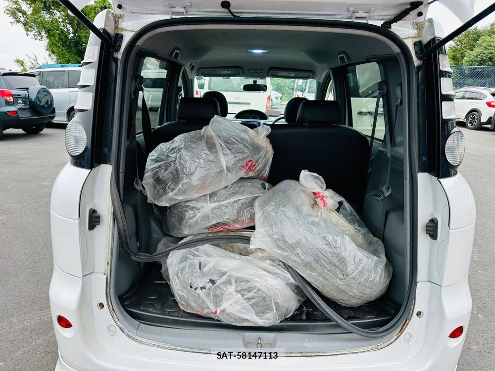 Toyota SIENTA 2007 6804905-25