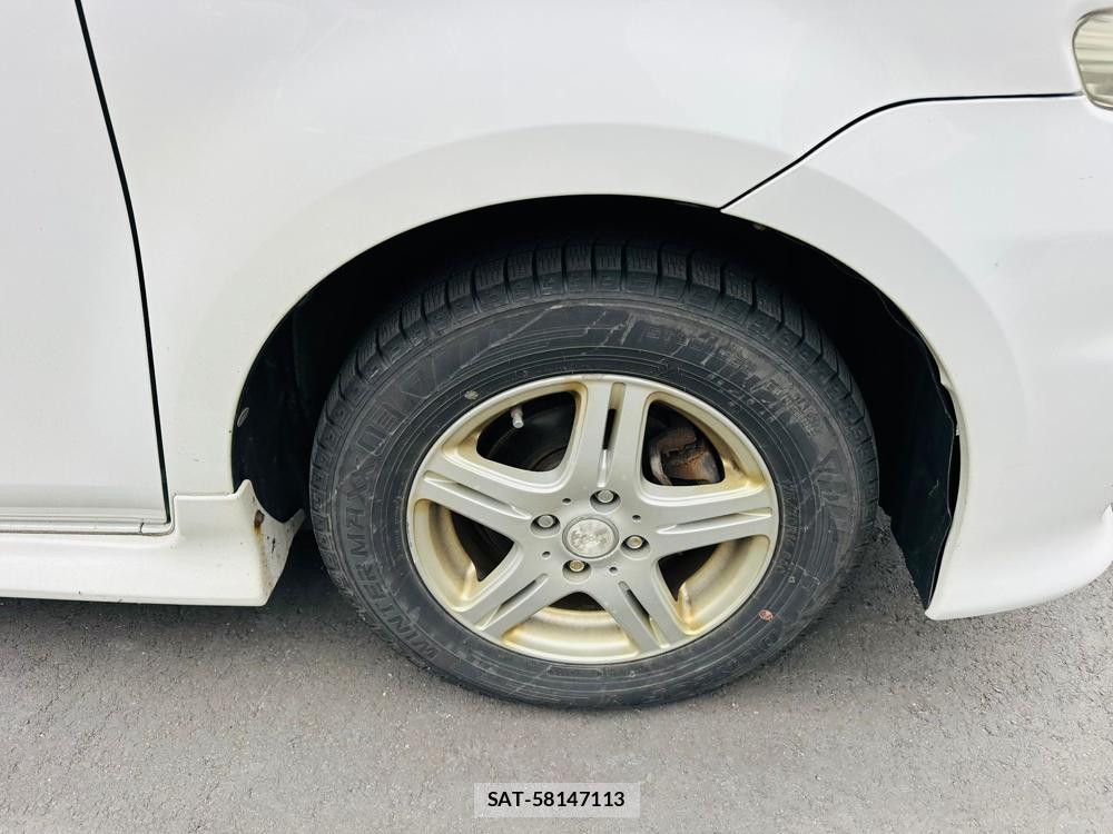 Toyota SIENTA 2007 6804905-28