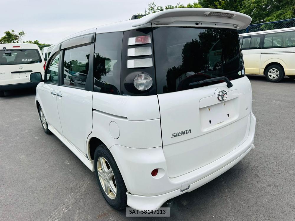 Toyota SIENTA 2007 6804905-2