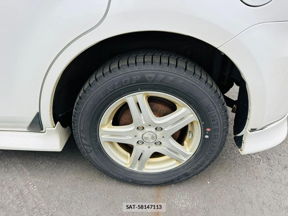 Toyota SIENTA 2007 6804905-30