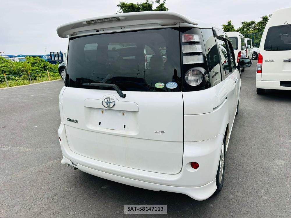 Toyota SIENTA 2007 6804905-4