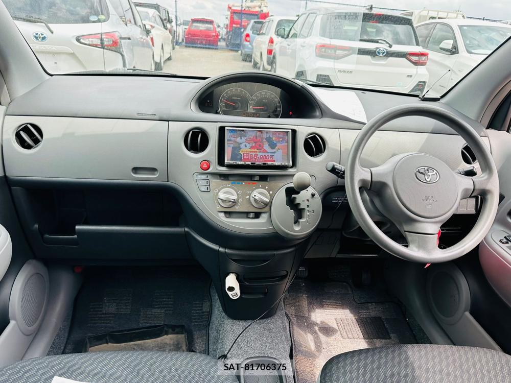 Toyota SIENTA 2009 6821878-12