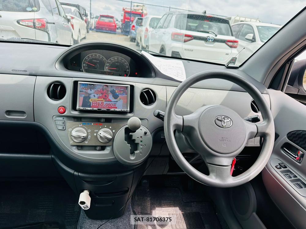 Toyota SIENTA 2009 6821878-13