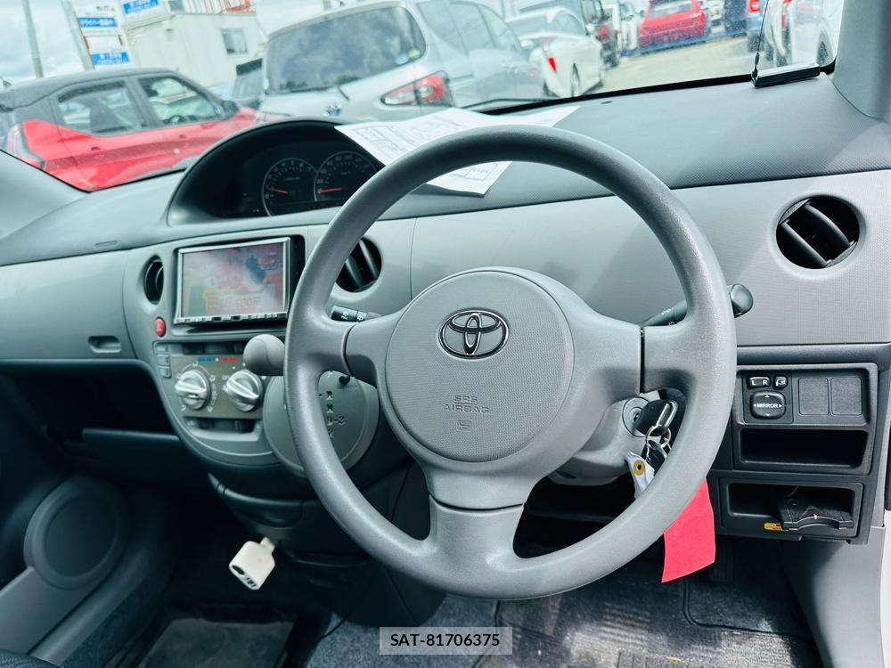 Toyota SIENTA 2009 6821878-14