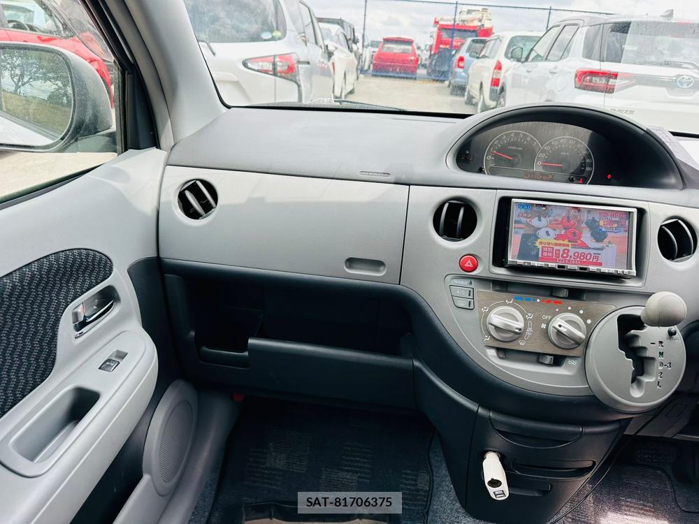 Toyota SIENTA 2009 6821878-17