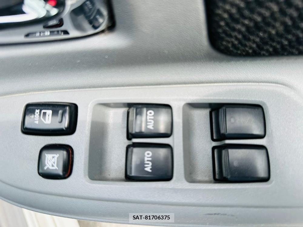 Toyota SIENTA 2009 6821878-20