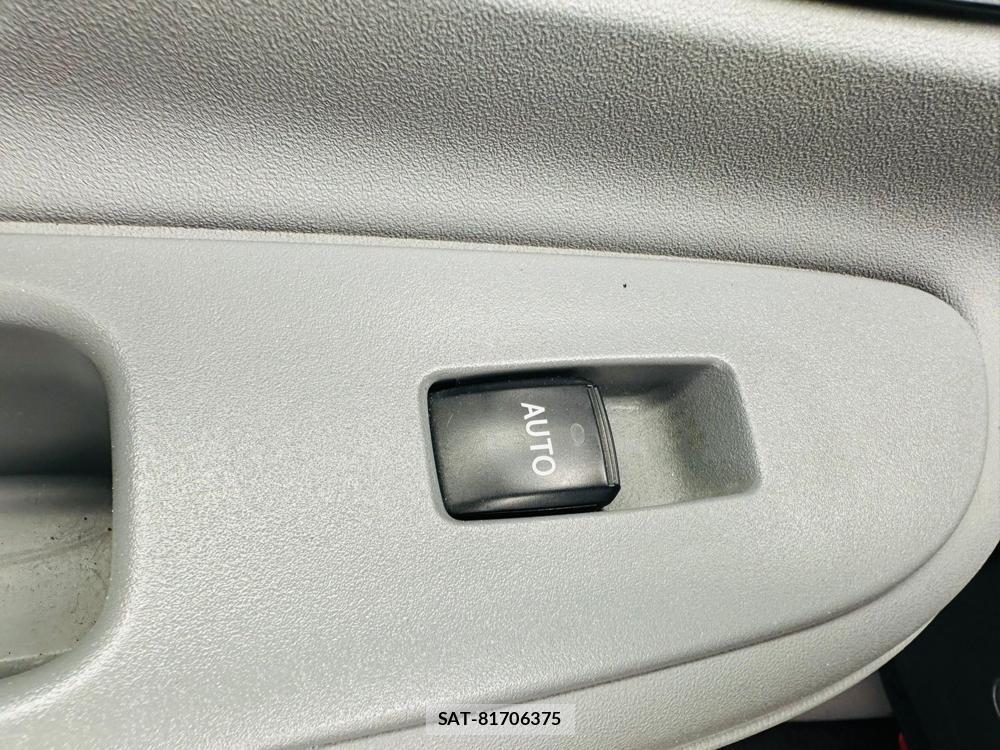 Toyota SIENTA 2009 6821878-22