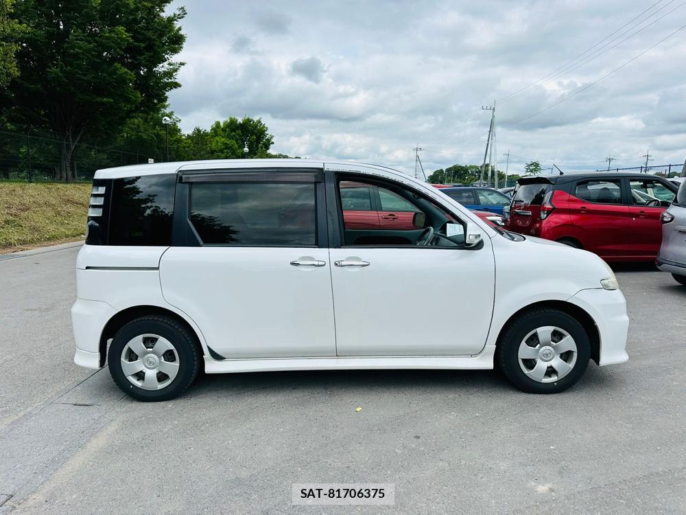 Toyota SIENTA 2009 6821878-5