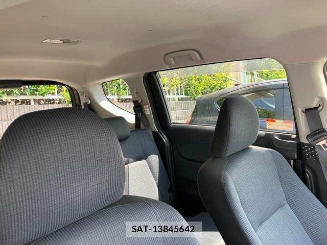 Toyota SIENTA 2016-12 7198714-17