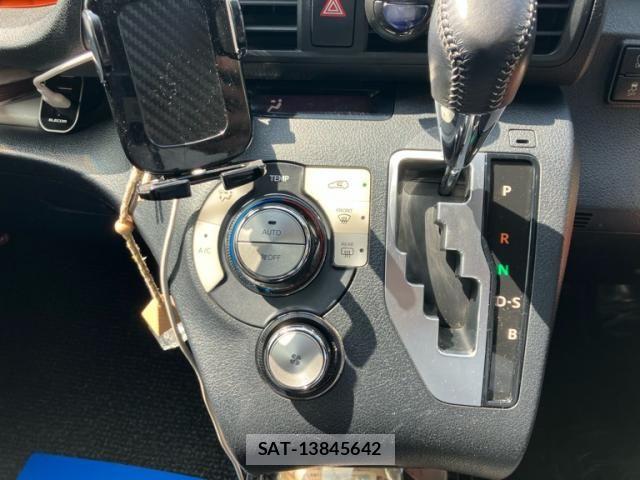 Toyota SIENTA 2016-12 7198714-21