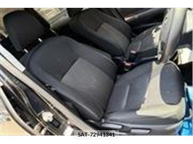 Toyota SIENTA 2019-01 7224999-13