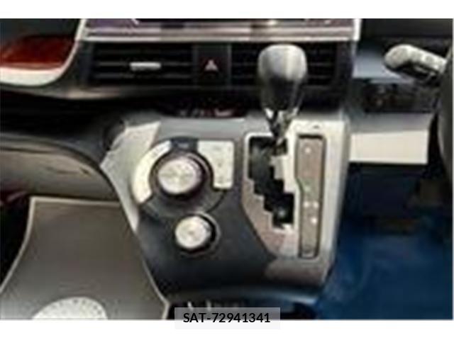 Toyota SIENTA 2019-01 7224999-22