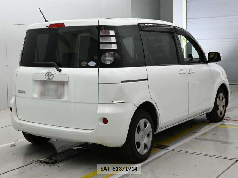 Toyota SIENTA 2009 7230121-1