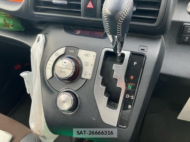 Toyota SIENTA 2021-08 7225012-12
