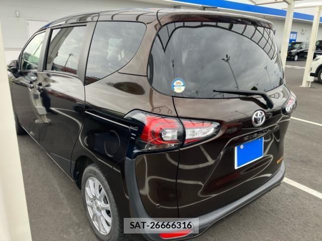 Toyota SIENTA 2021-08 7225012-3