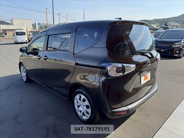 Toyota SIENTA 2017-10 7224998-12