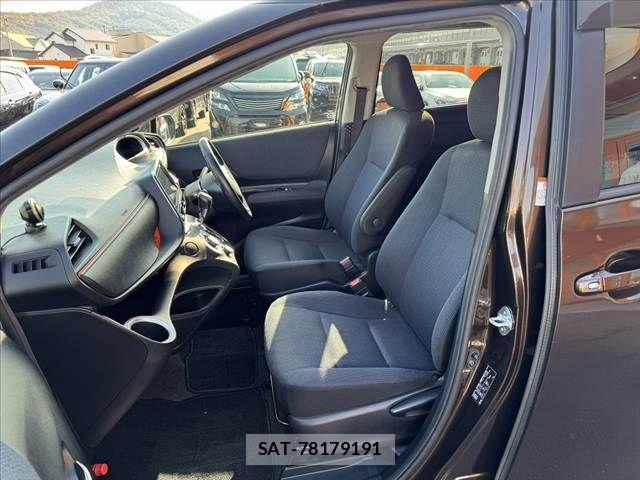 Toyota SIENTA 2017-10 7224998-17