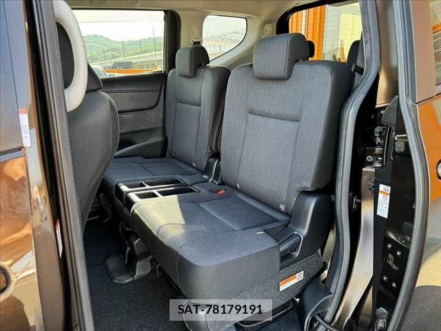 Toyota SIENTA 2017-10 7224998-18