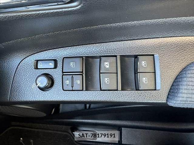Toyota SIENTA 2017-10 7224998-21