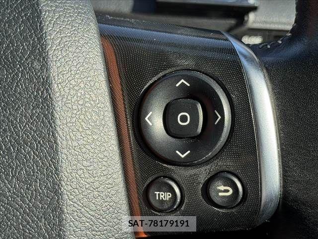 Toyota SIENTA 2017-10 7224998-25