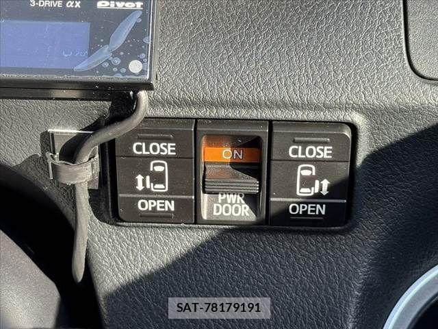 Toyota SIENTA 2017-10 7224998-4
