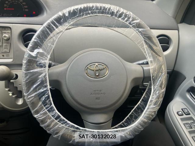 Toyota SIENTA 2008-05 7224959-13