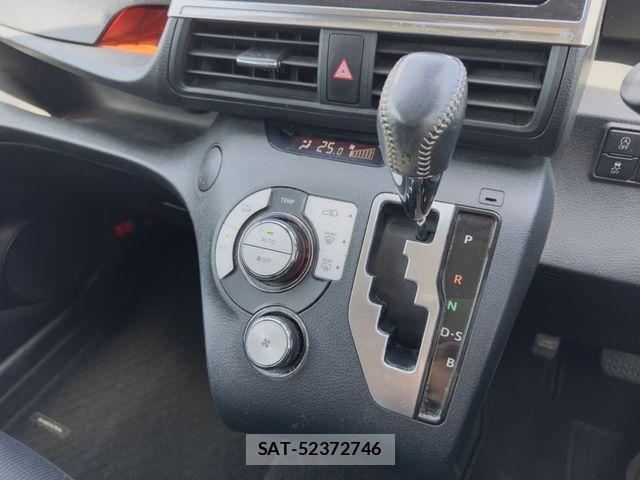 Toyota SIENTA 2016-06 7224982-12