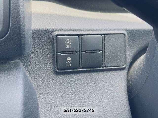 Toyota SIENTA 2016-06 7224982-13