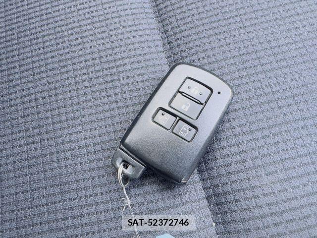 Toyota SIENTA 2016-06 7224982-23