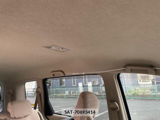 Toyota SIENTA 2007-09 7224956-10
