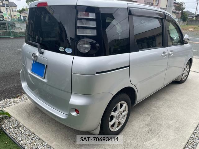 Toyota SIENTA 2007-09 7224956-3