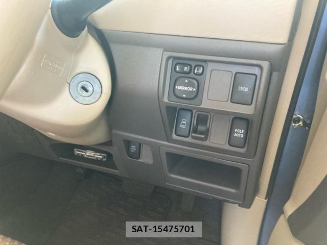 Toyota SIENTA 2011-10 7224964-15